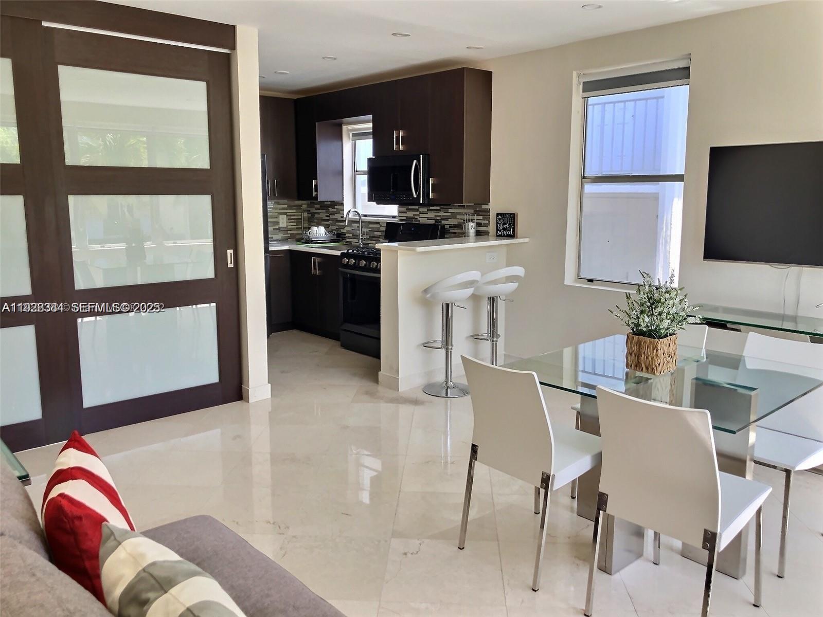 900 Jefferson Ave # 9