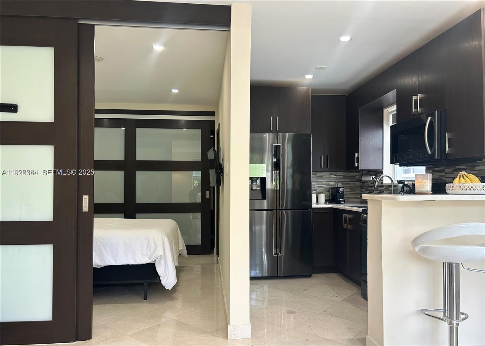 900 Jefferson Ave # 9