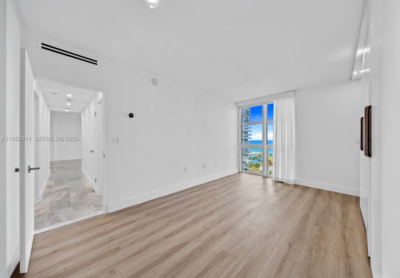 10275 Collins Ave # 1035