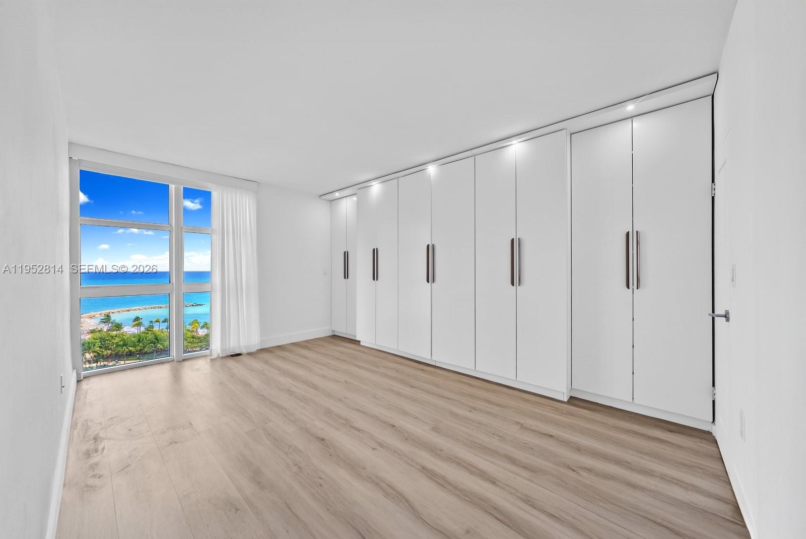 10275 Collins Ave # 1035