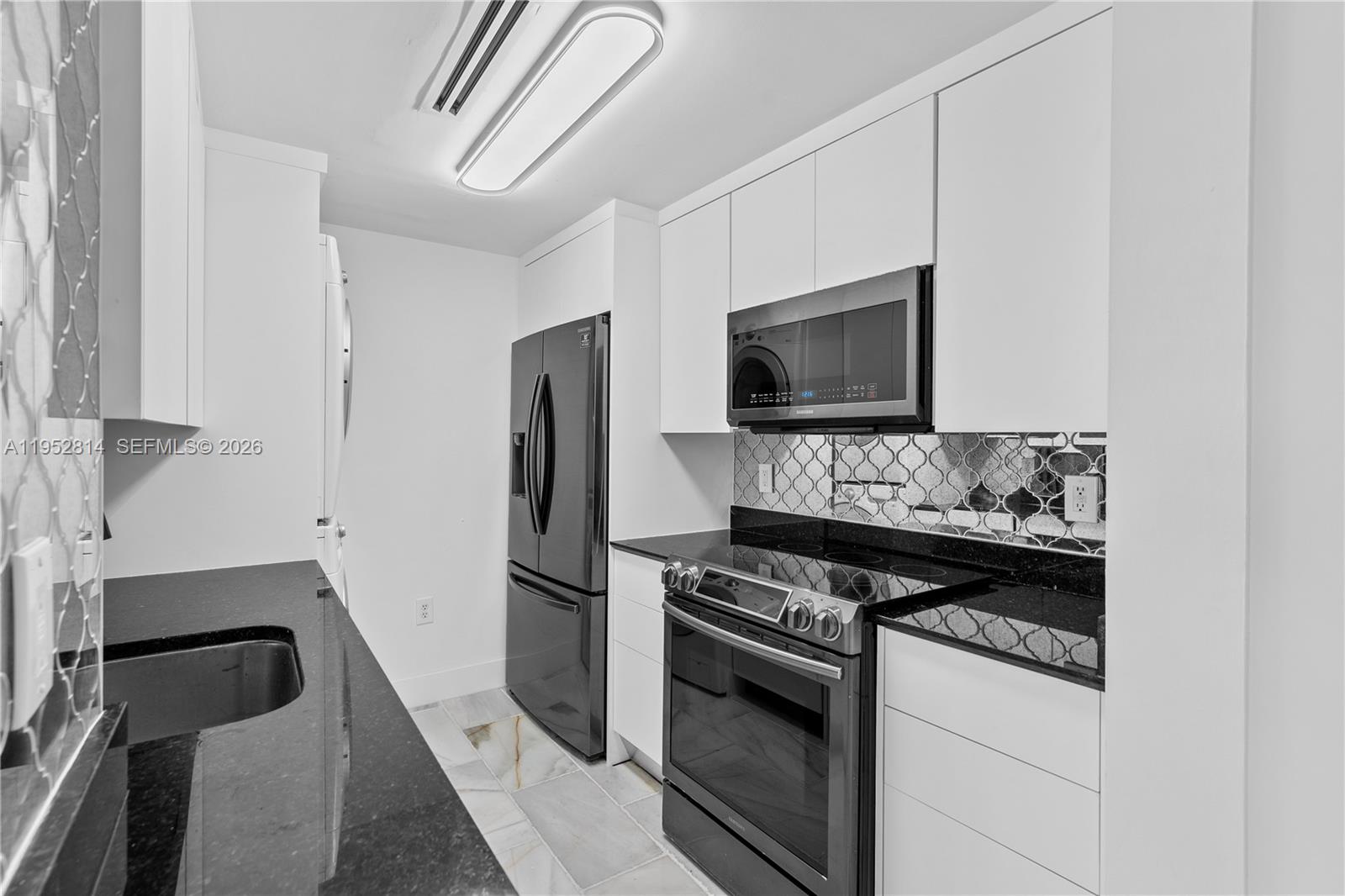 10275 Collins Ave # 1035