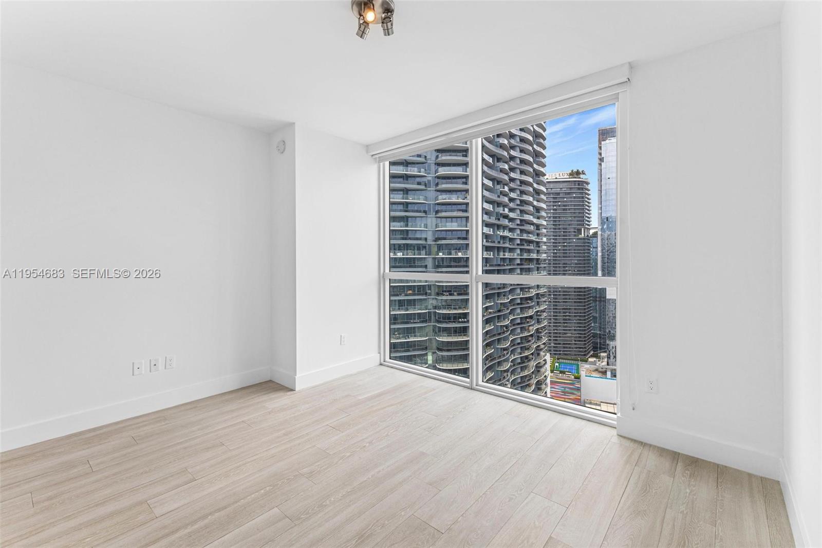 1080 Brickell Ave # 3909