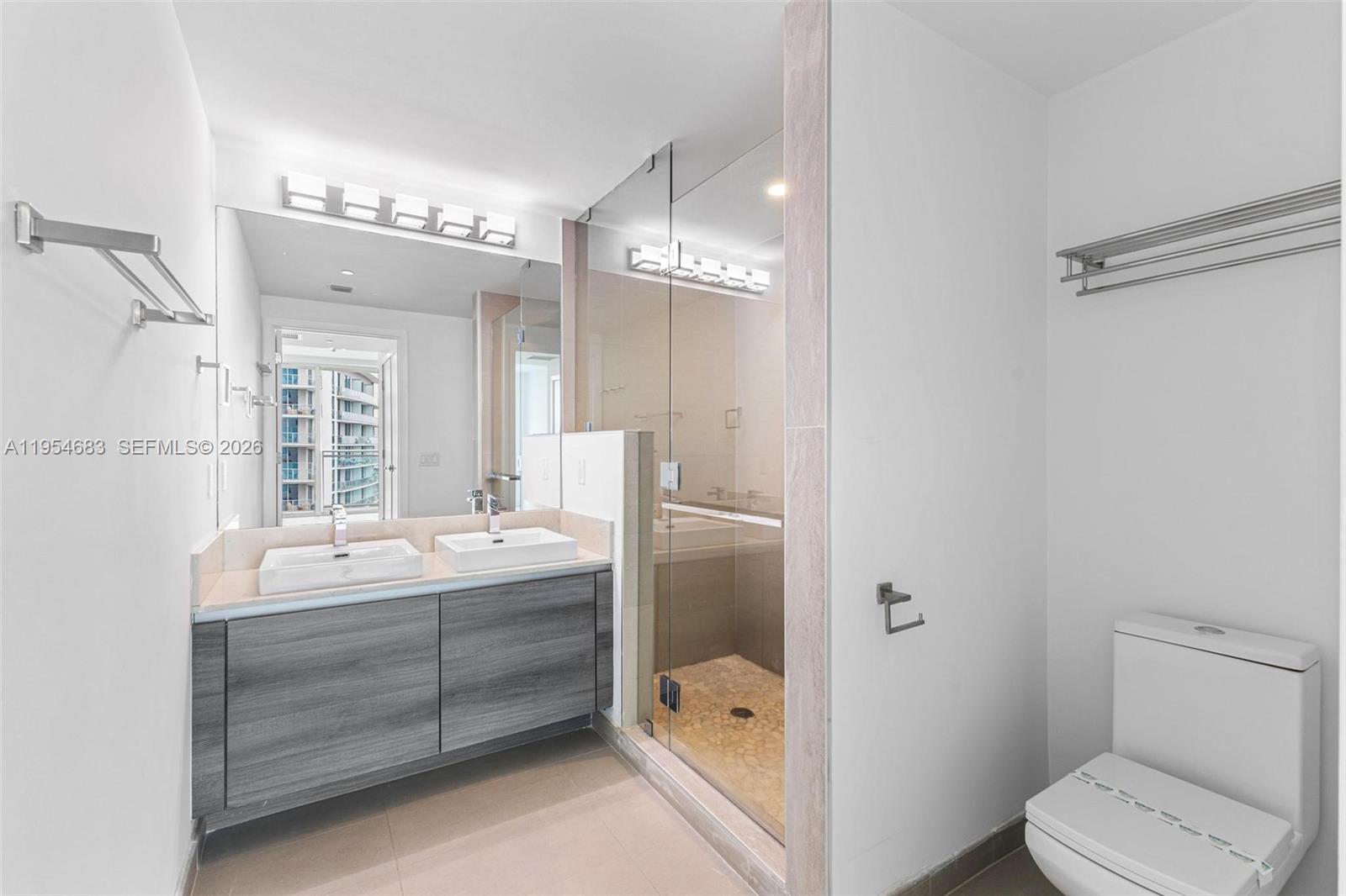 1080 Brickell Ave # 3909