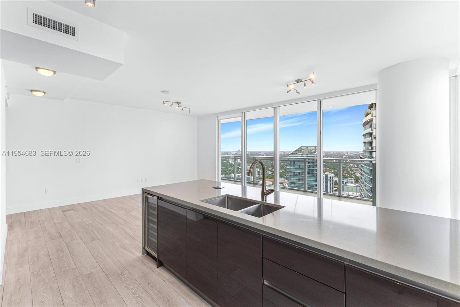 1080 Brickell Ave # 3909