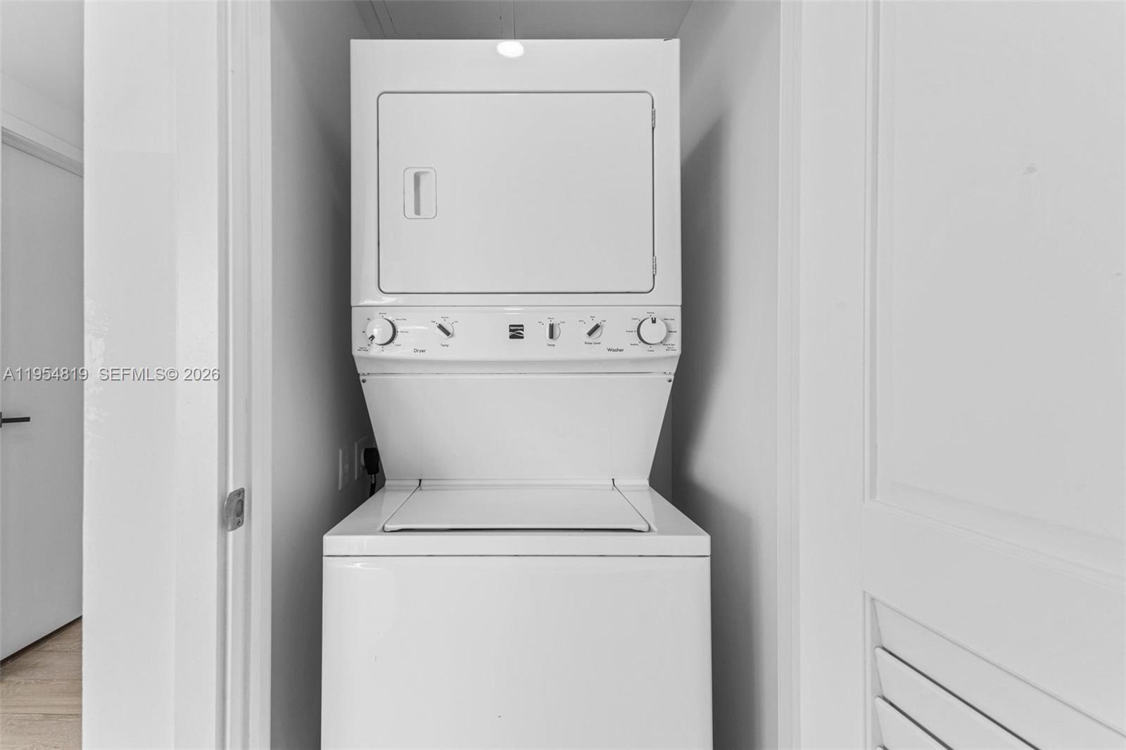 1080 Brickell Ave # 3909