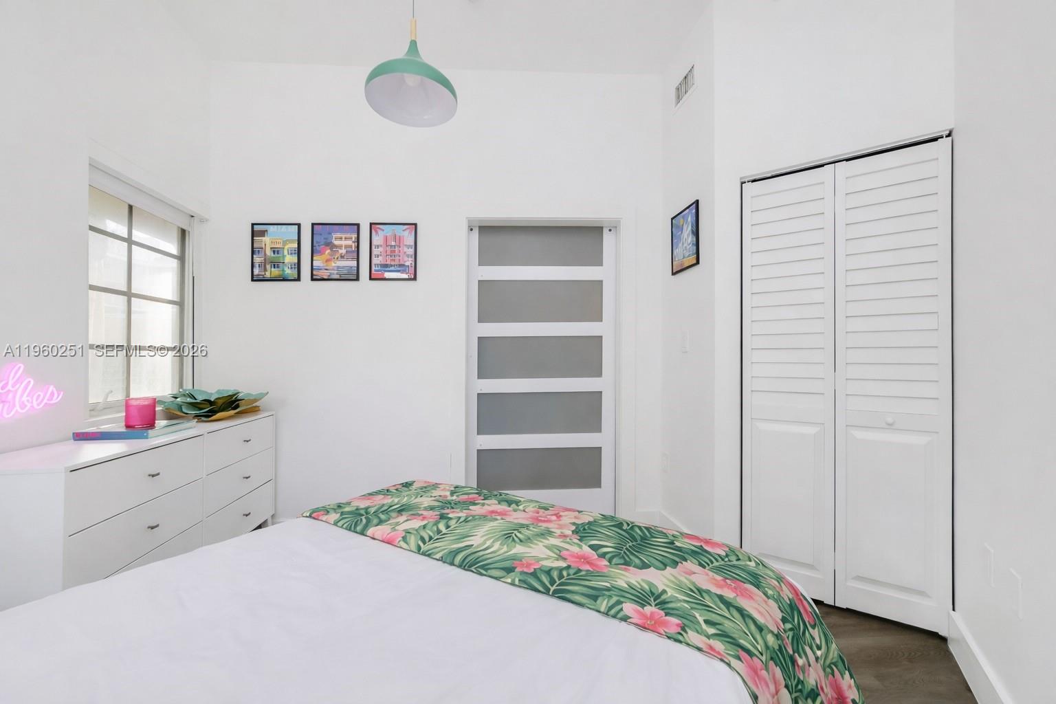 2129 Washington Ave # 205