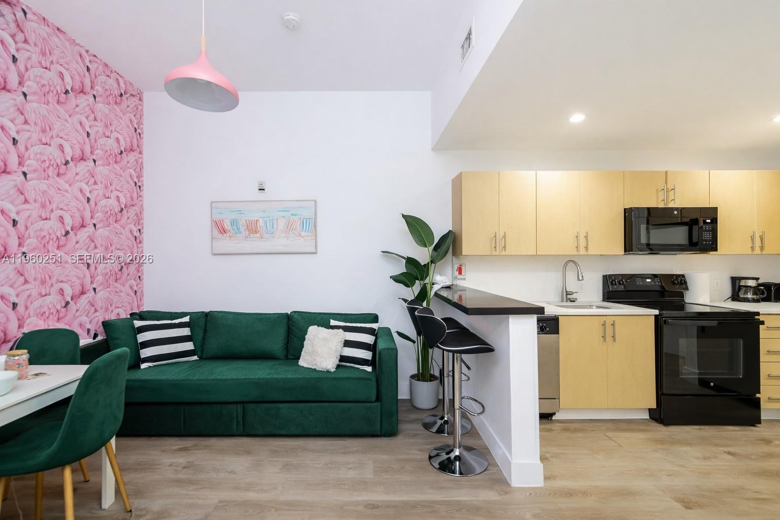 2129 Washington Ave # 205