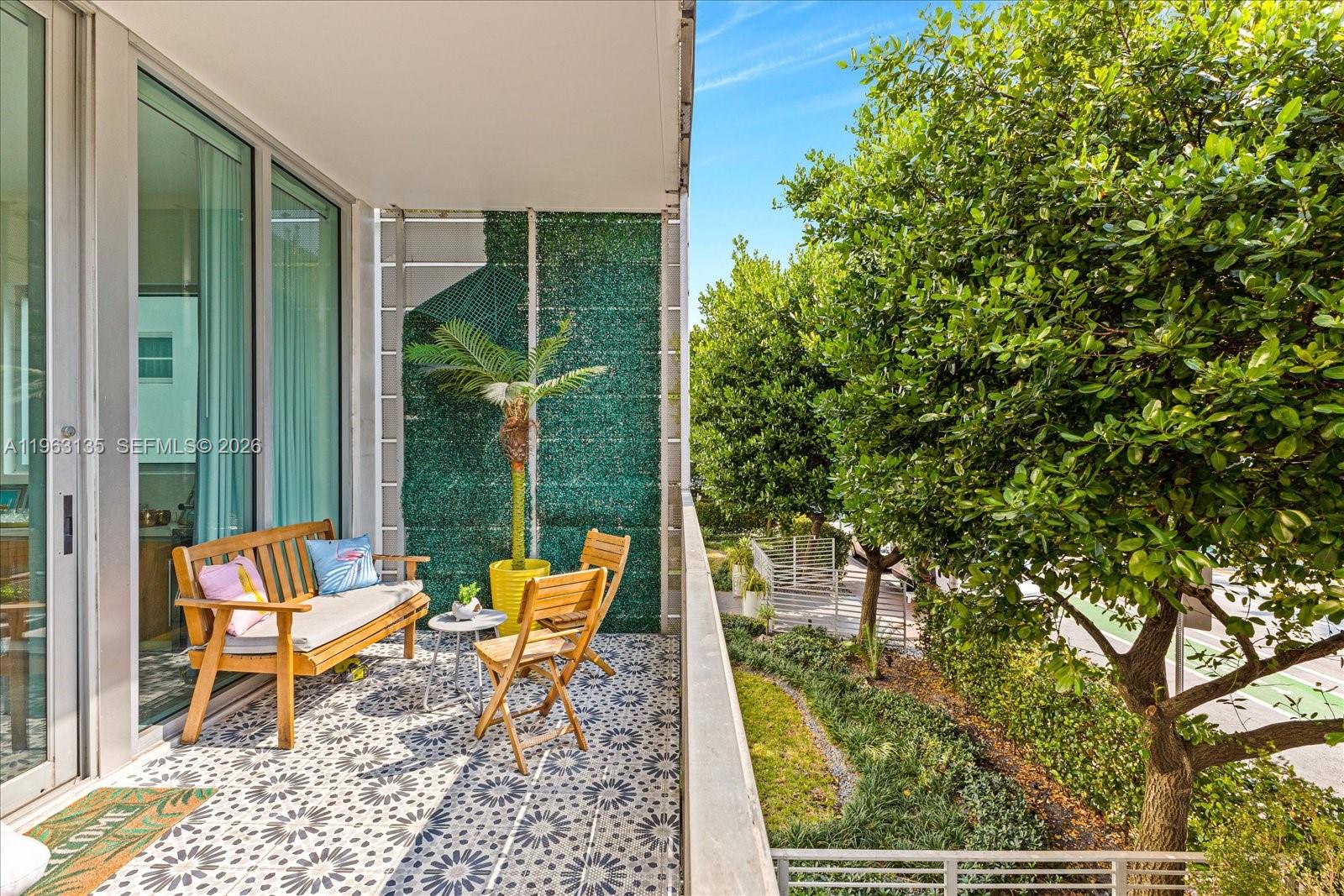 1700 Meridian Ave # 203