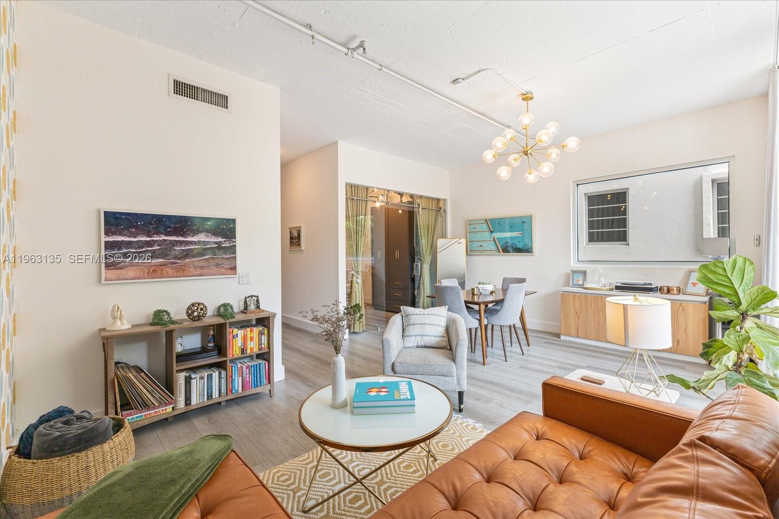 1700 Meridian Ave # 203