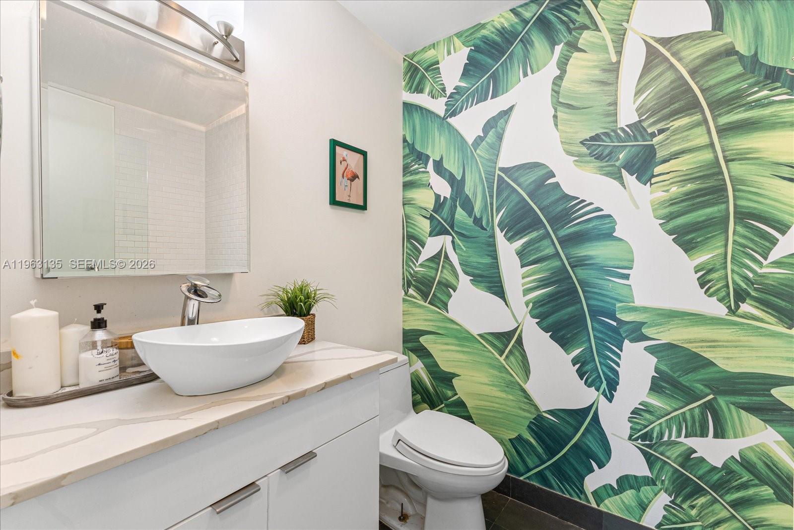 1700 Meridian Ave # 203