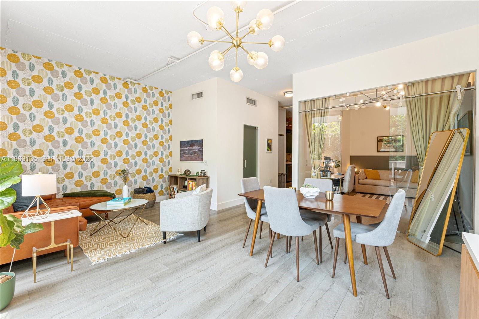 1700 Meridian Ave # 203