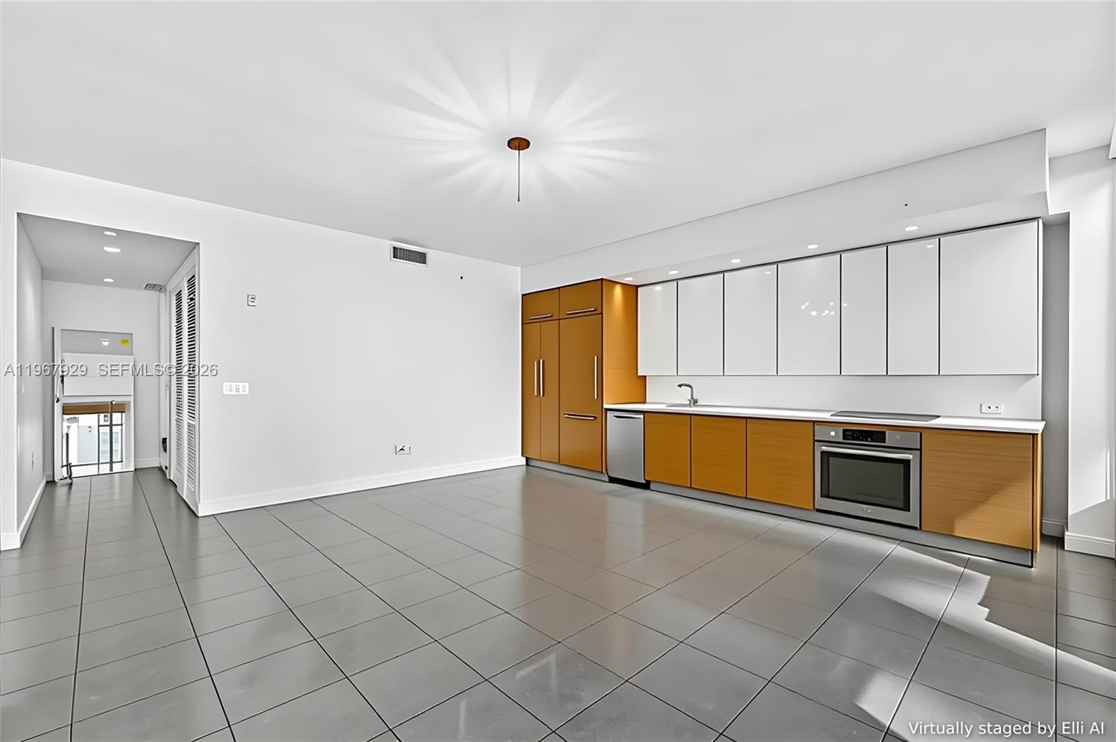 250 NW 24th St # 4A