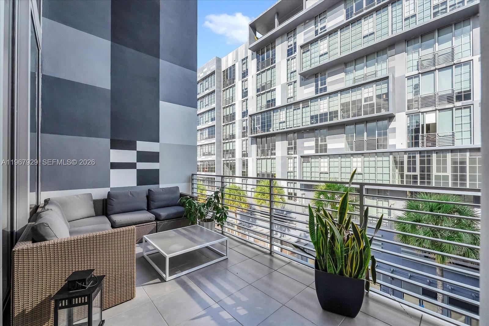 250 NW 24th St # 4A