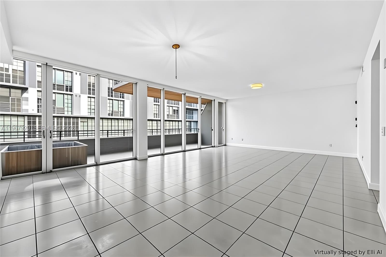 250 NW 24th St # 4A