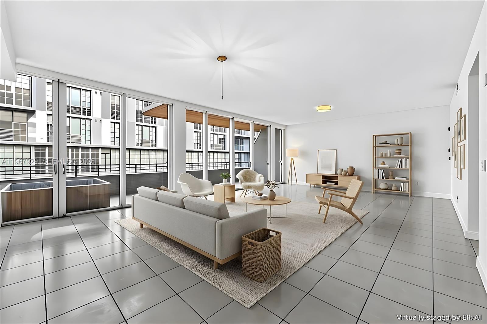 250 NW 24th St # 4A