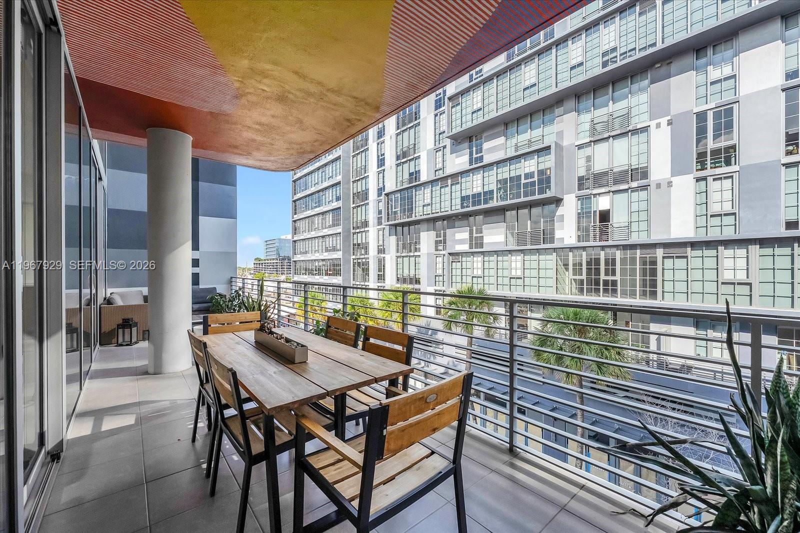 250 NW 24th St # 4A