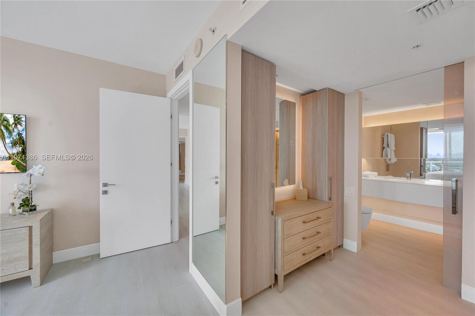 6700 Indian Creek Dr # 1007