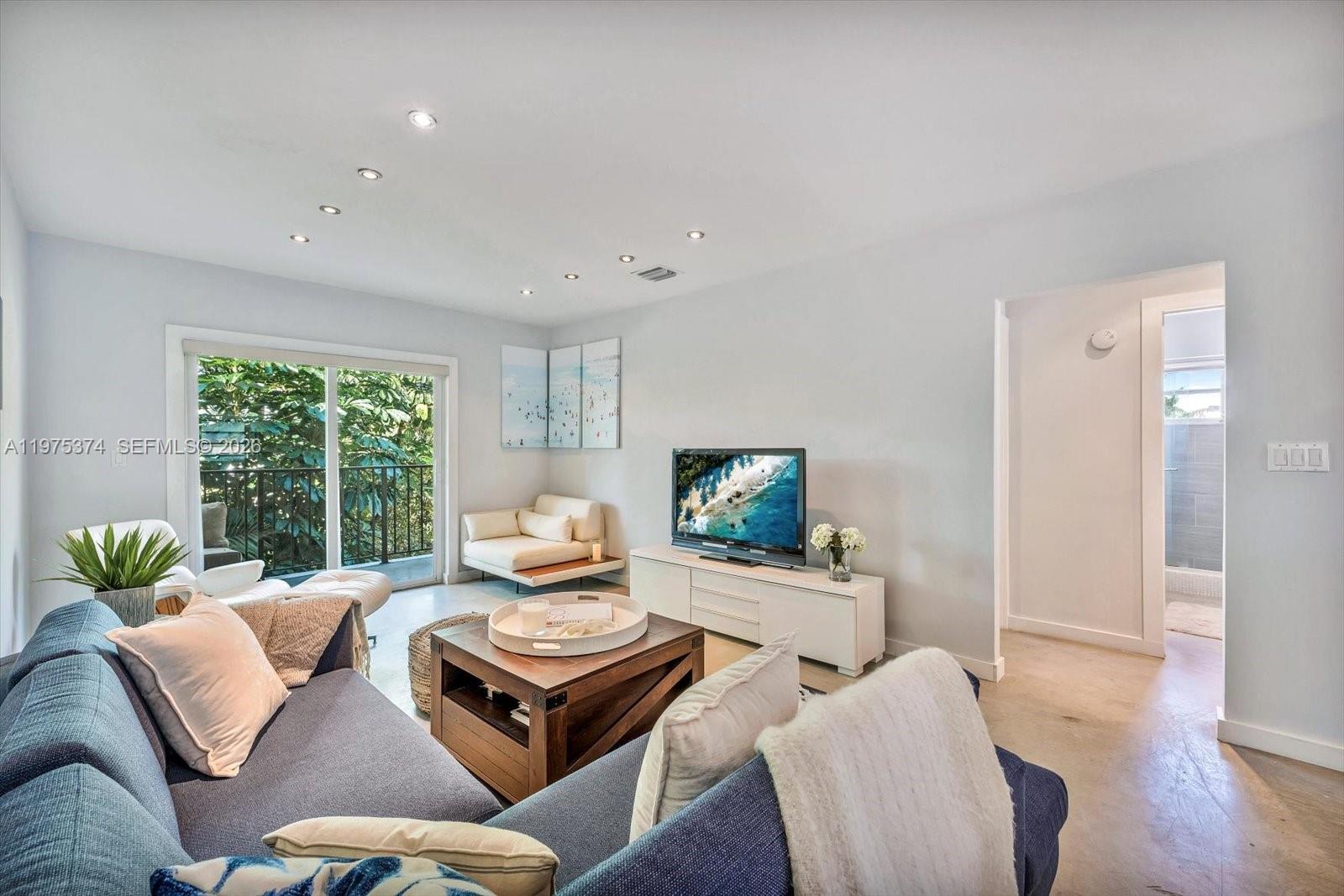 1821 Jefferson Ave # 301