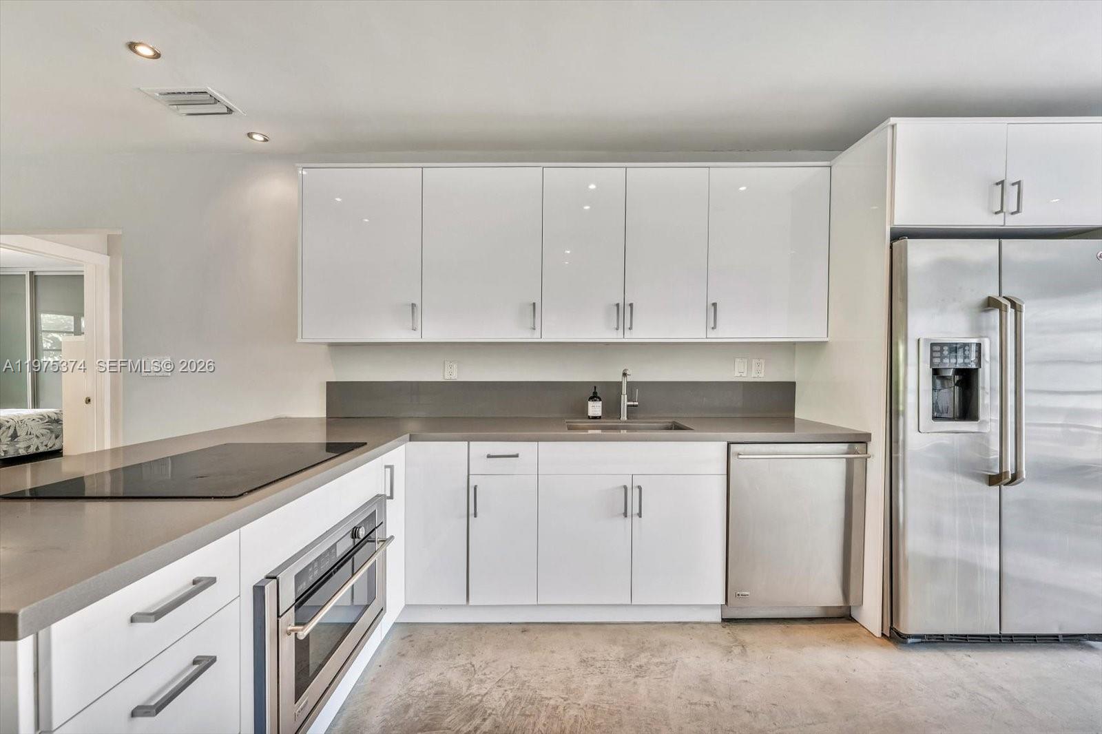 1821 Jefferson Ave # 301