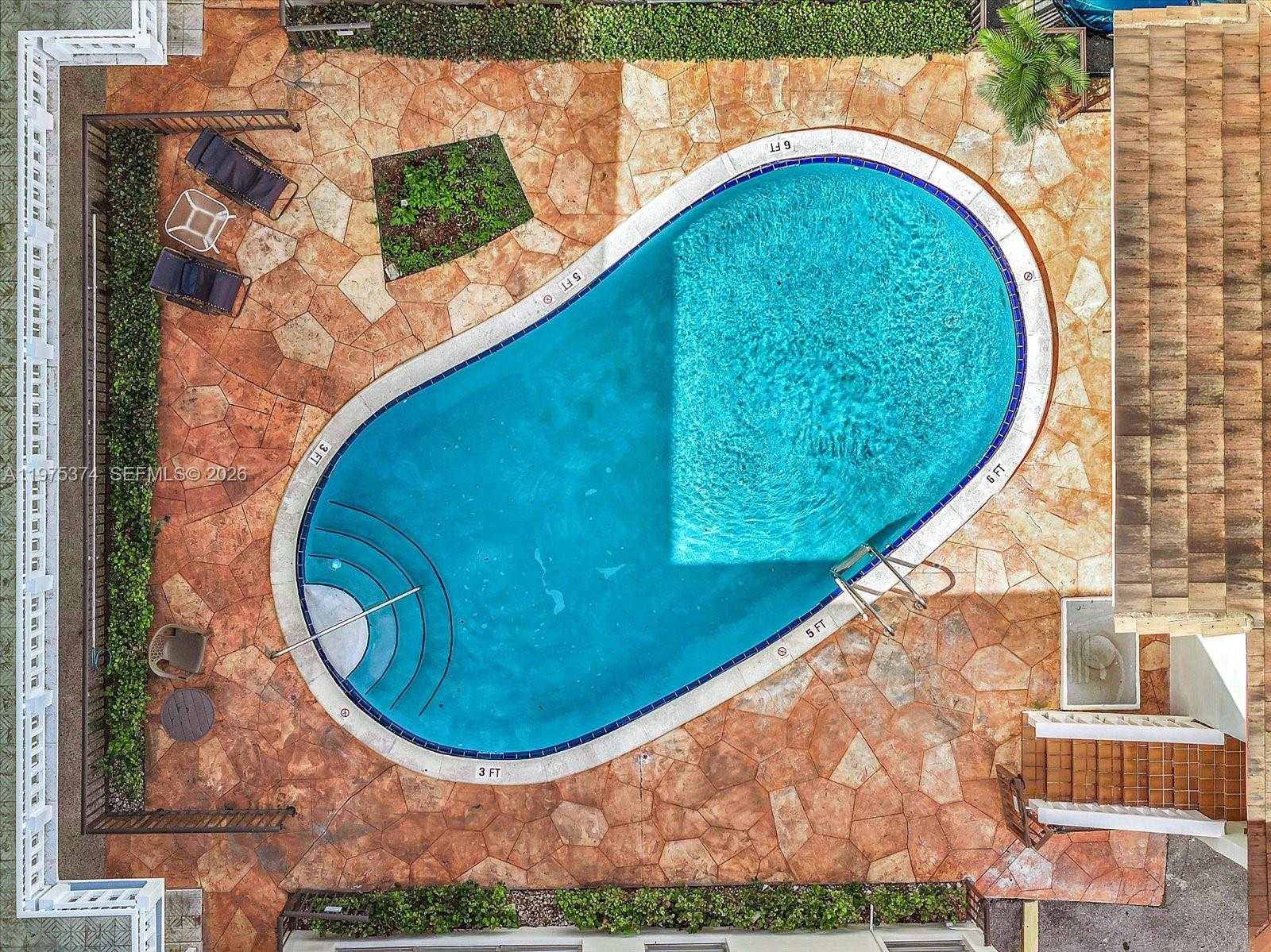 1821 Jefferson Ave # 301