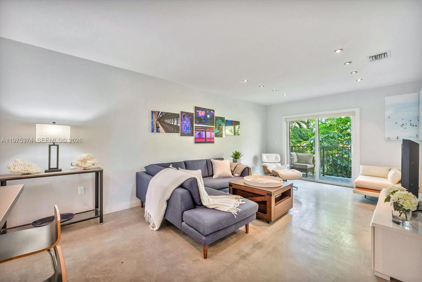 1821 Jefferson Ave # 301