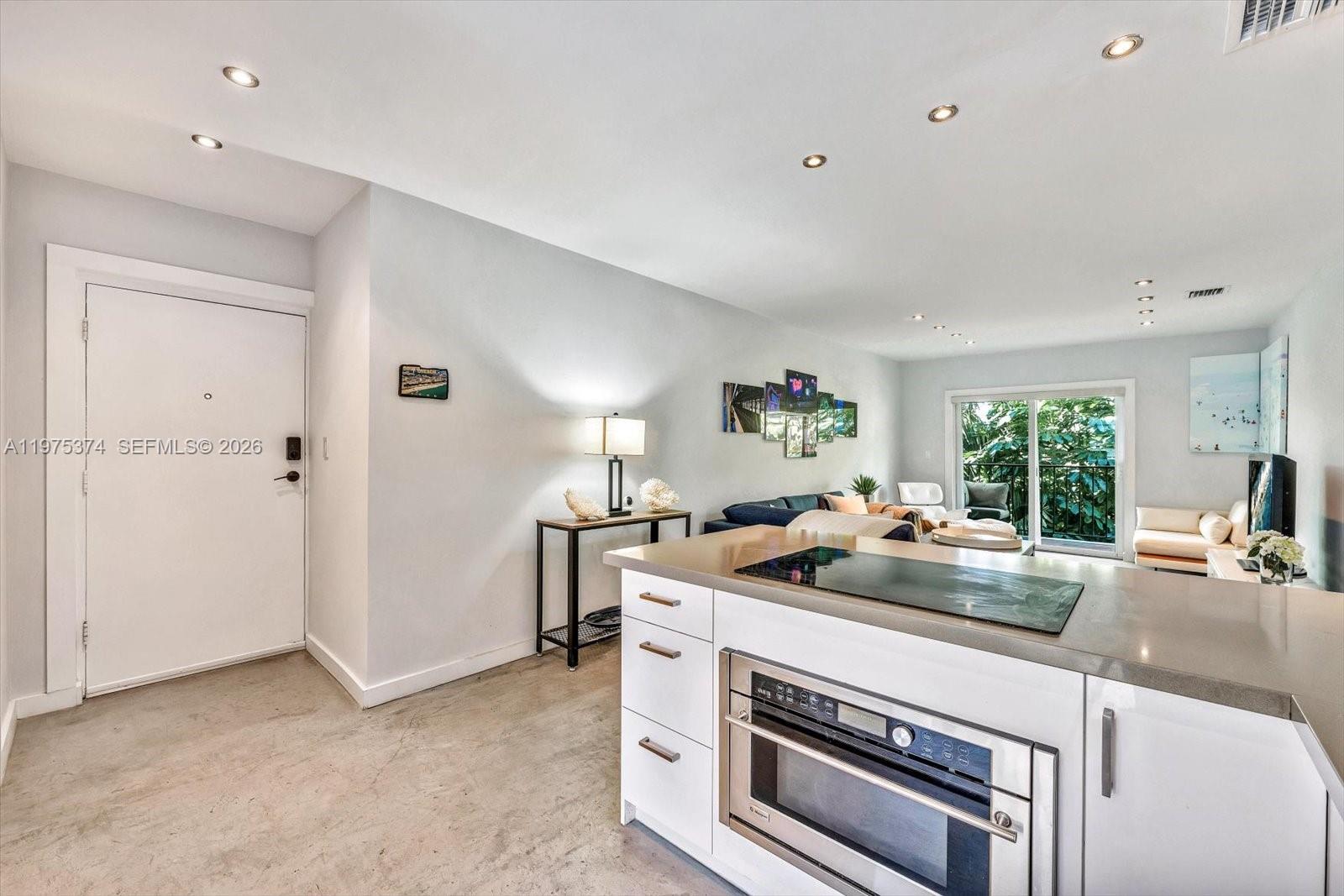 1821 Jefferson Ave # 301