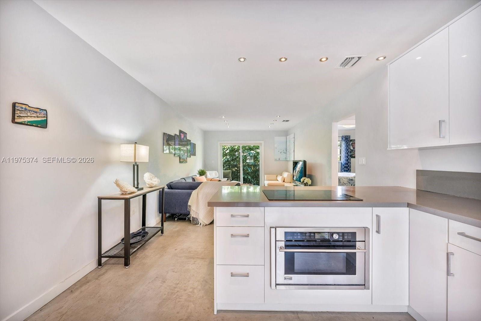 1821 Jefferson Ave # 301