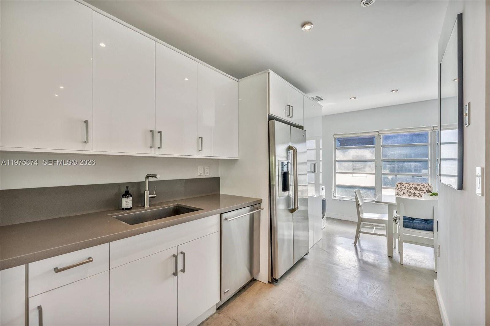 1821 Jefferson Ave # 301