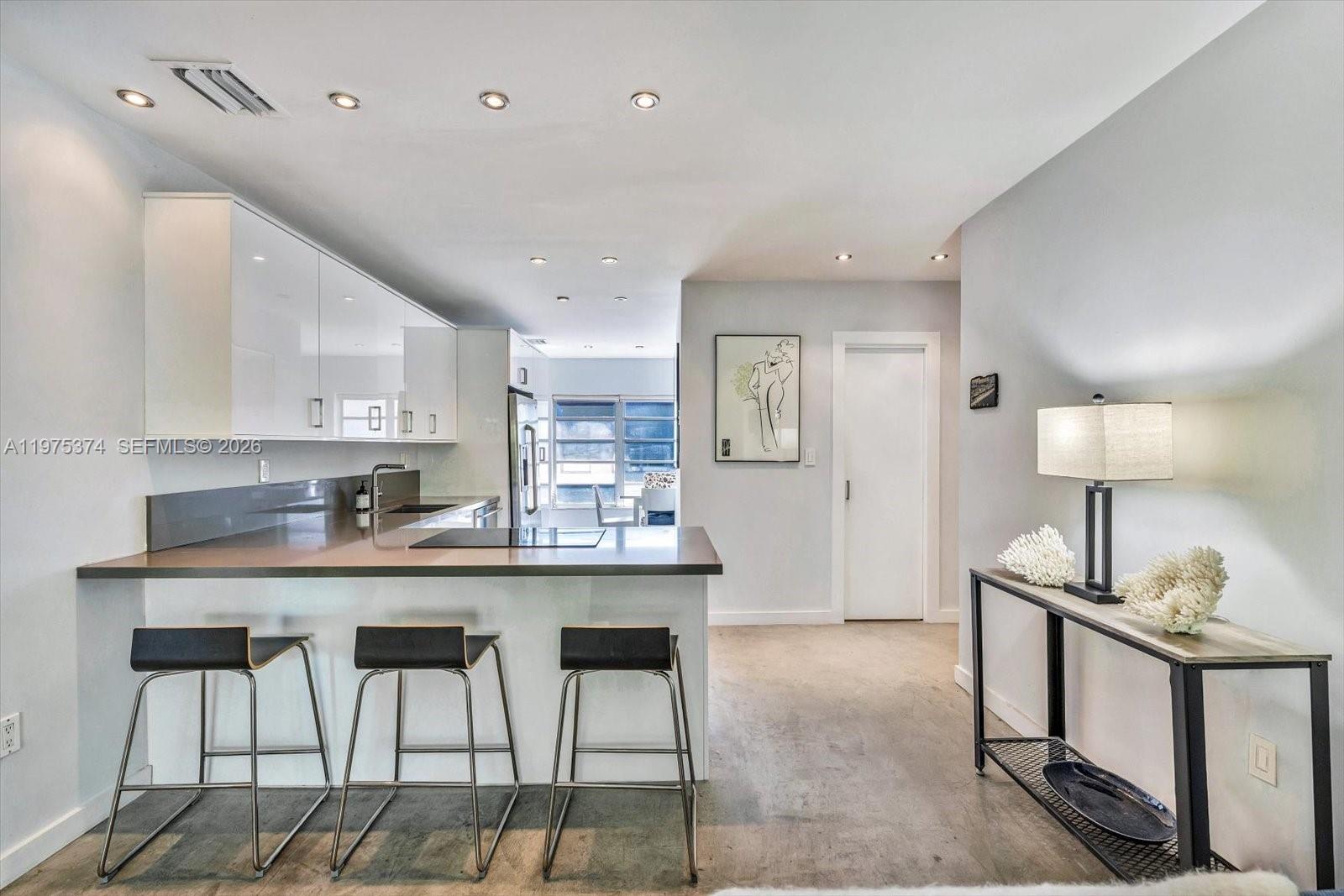 1821 Jefferson Ave # 301