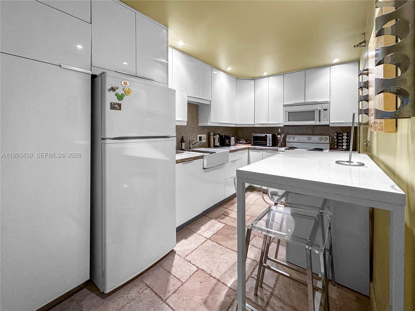 10185 Collins Ave # 502