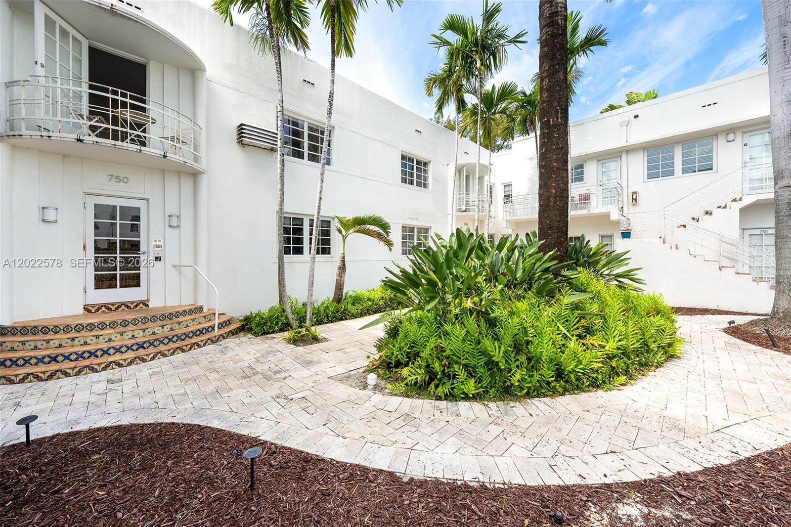 750 Espanola Way # 9