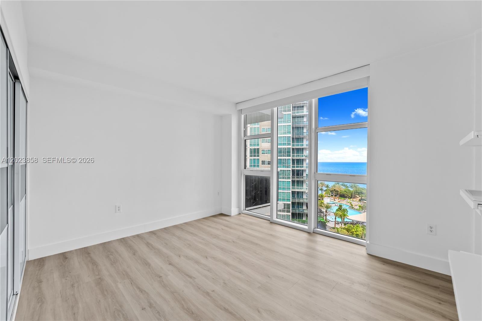 10275 Collins Ave # 1035