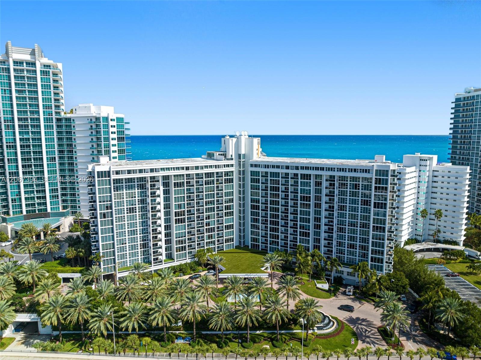 10275 Collins Ave # 916