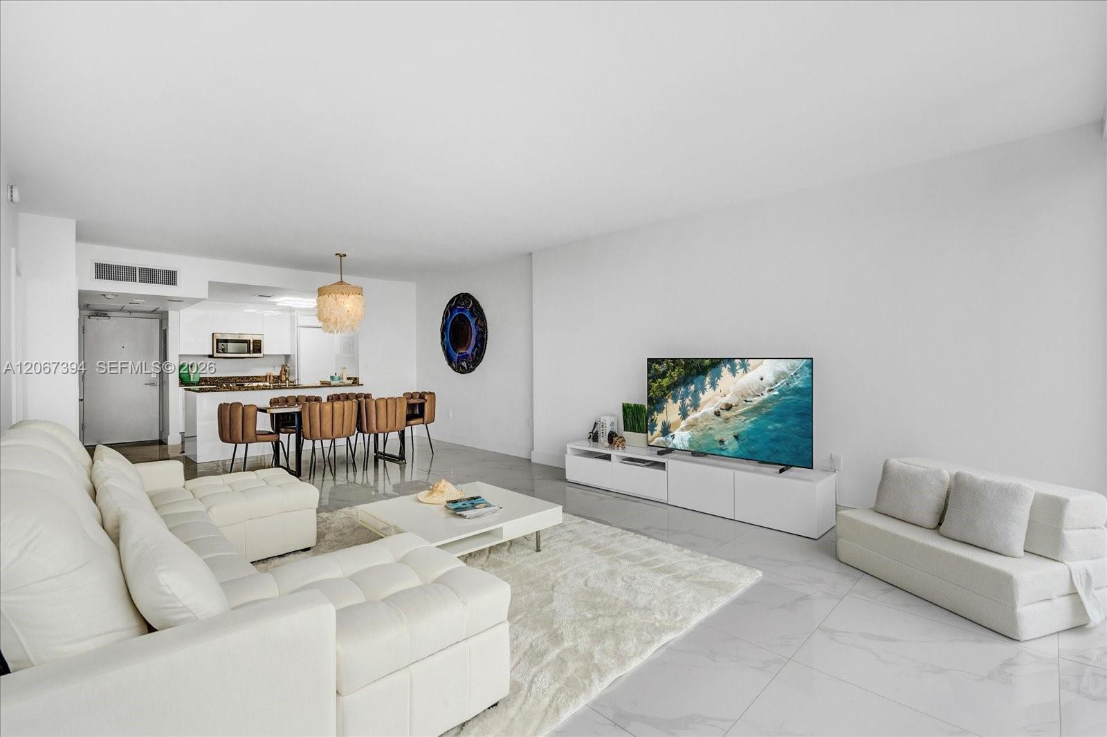 10275 Collins Ave # 916