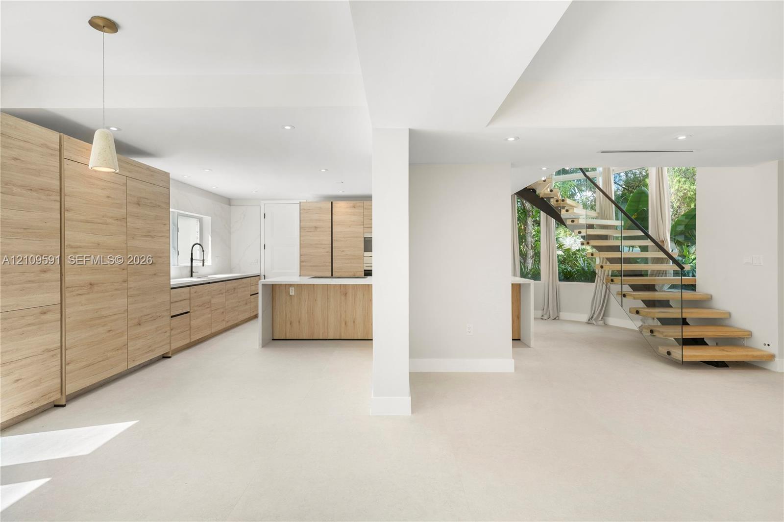 864 NE 91st Ter