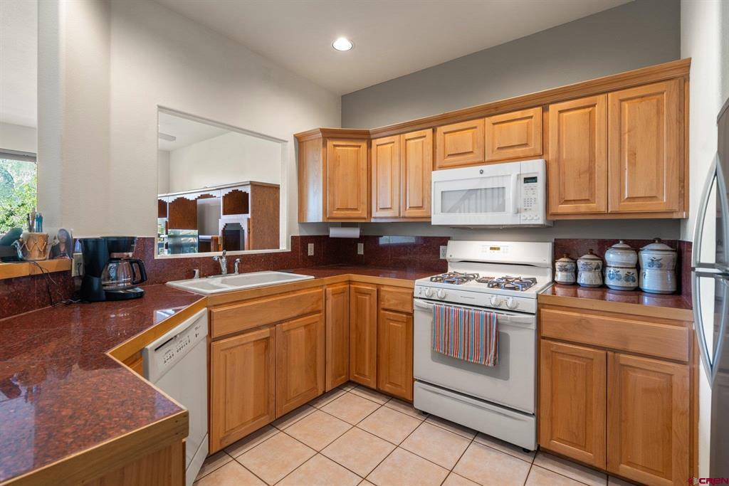 610 El Paso Street Unit: 2