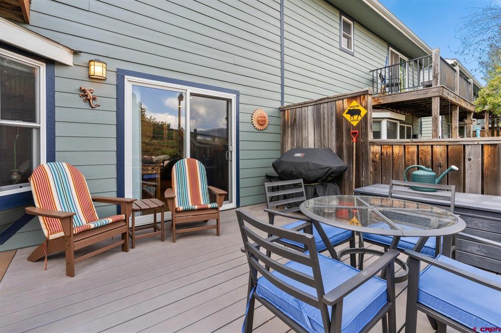 12 Sandstone Drive