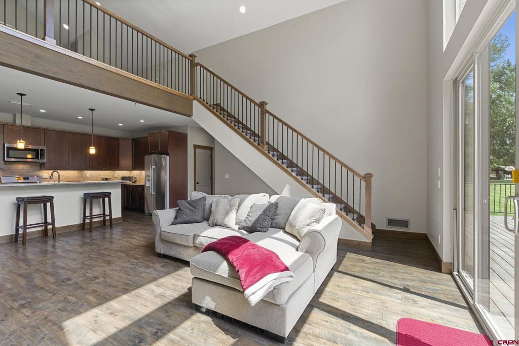 44 Cove Way
