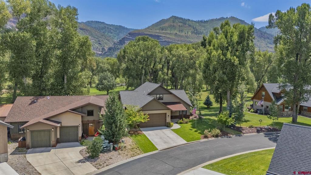 44 Cove Way