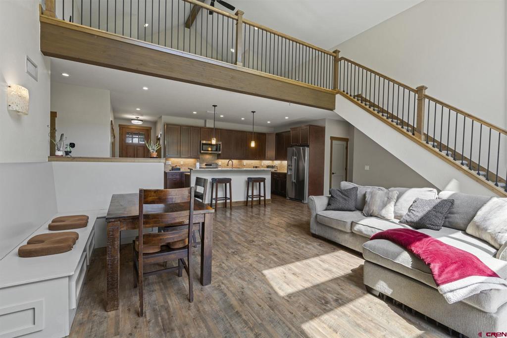 44 Cove Way