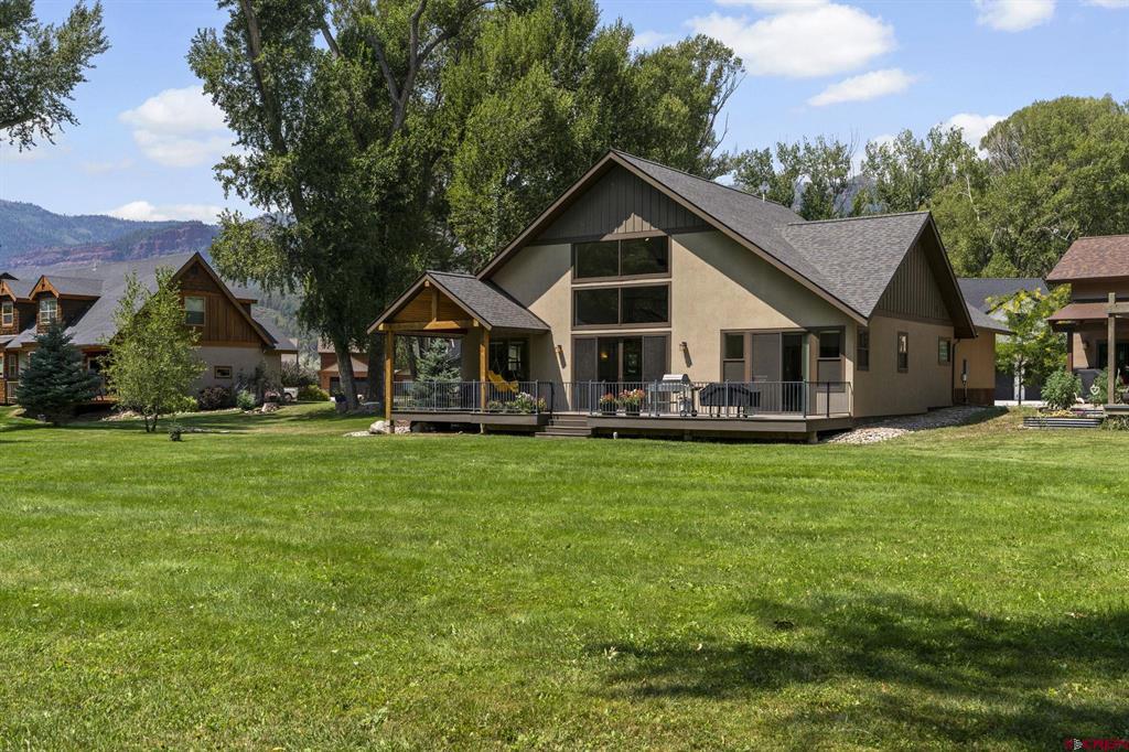 44 Cove Way