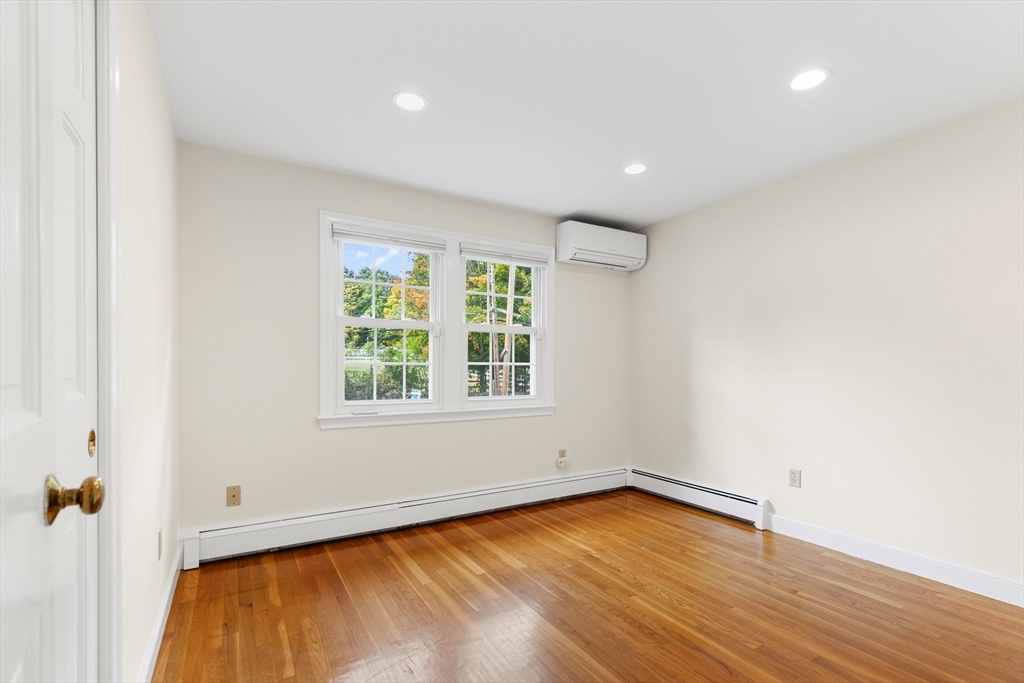 48 Allen St