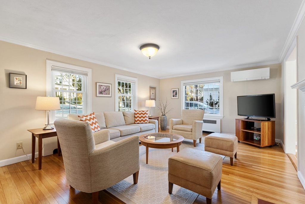 11 Lexington Ave