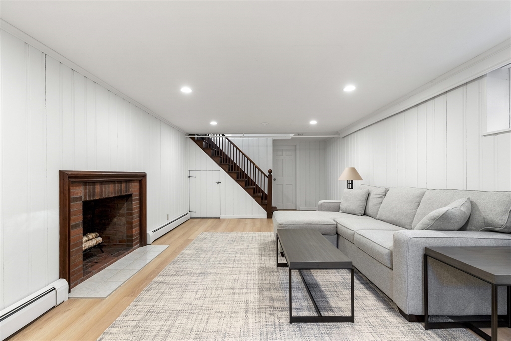11 Lexington Ave