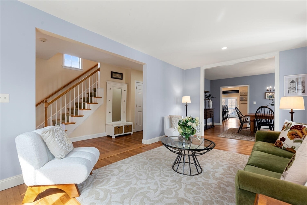 56 Grapevine Ave