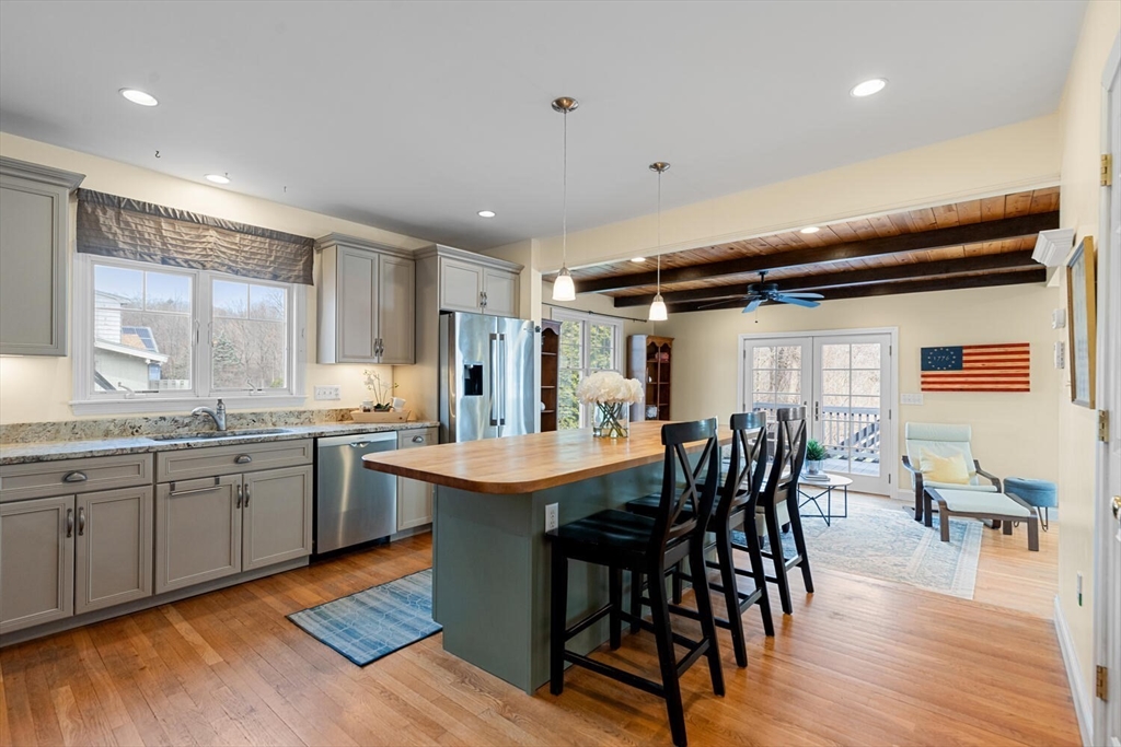 56 Grapevine Ave