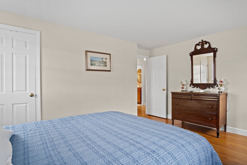 4 Canterbury Road