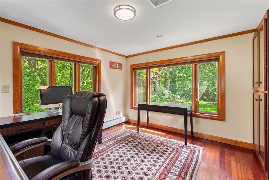6 Maureen Rd