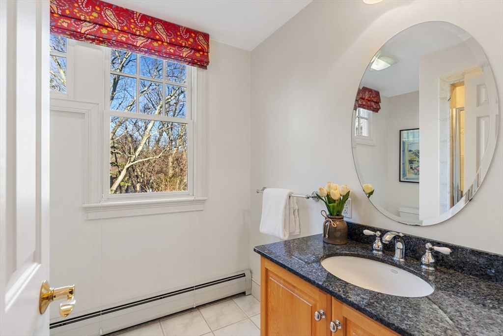 22 Fairbanks Rd
