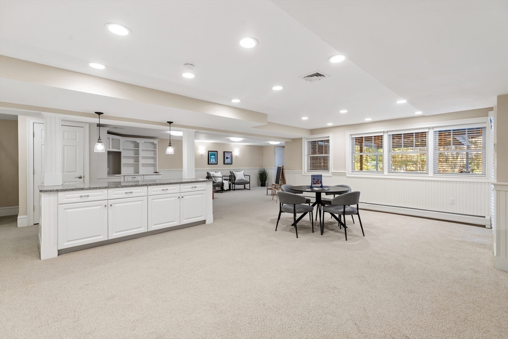 22 Fairbanks Rd